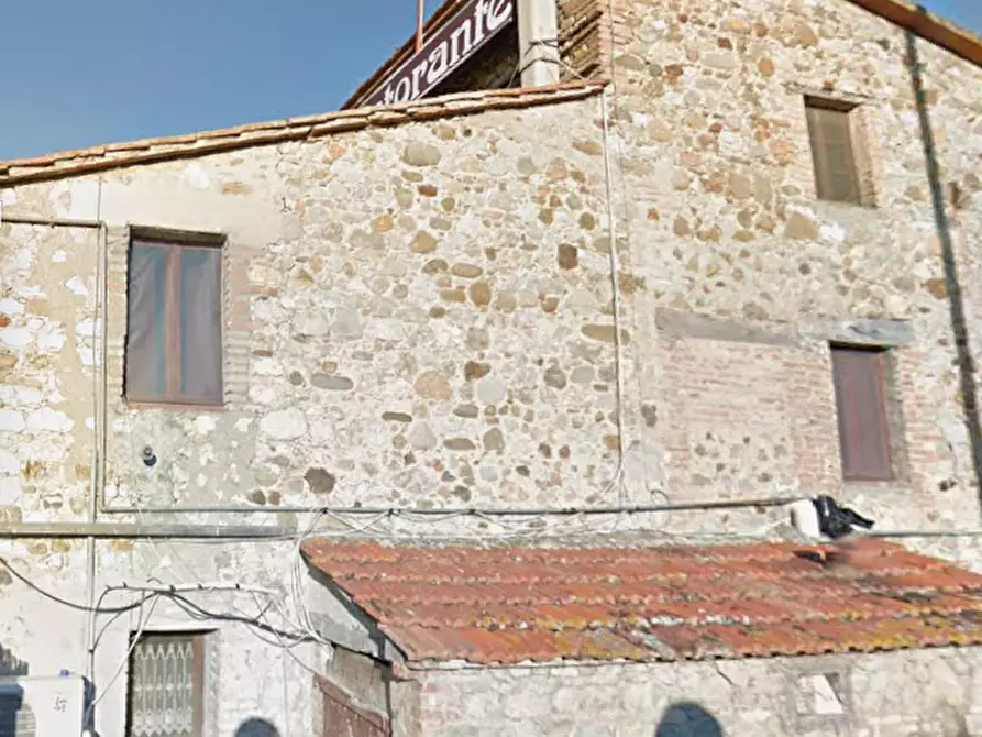 Immagine 16 di Negozio in vendita  in Località Farnieta  a Fabro