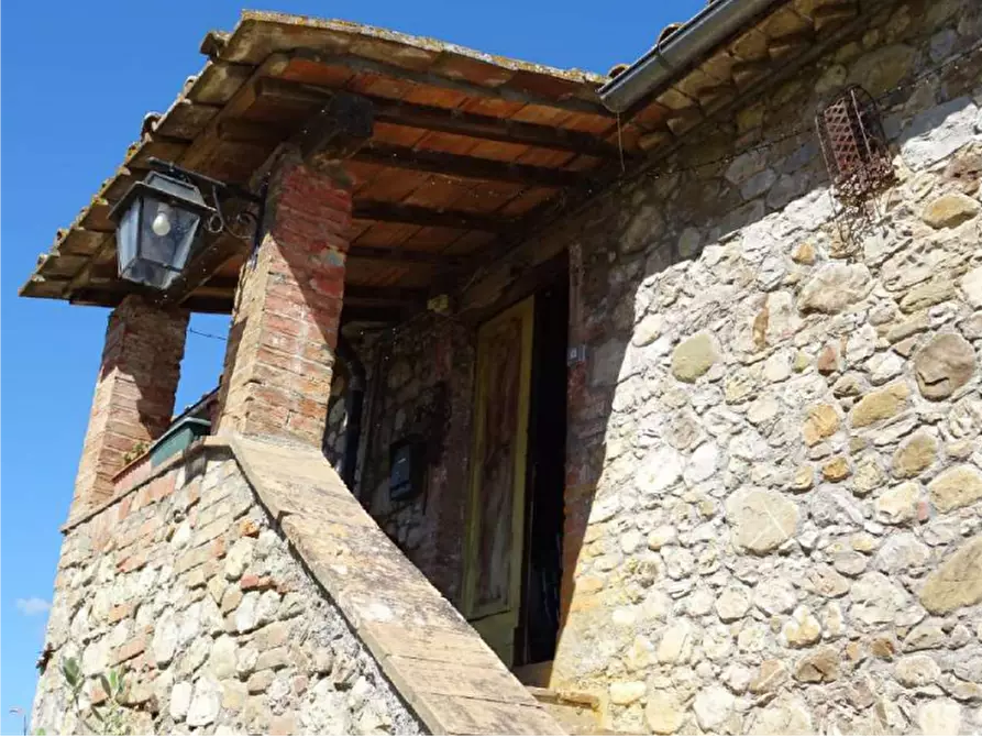 Immagine 20 di Negozio in vendita  in Località Farnieta  a Fabro