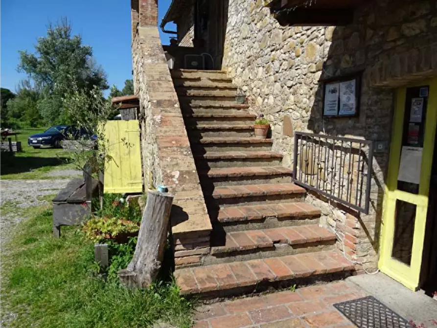 Immagine 21 di Negozio in vendita  in Località Farnieta  a Fabro