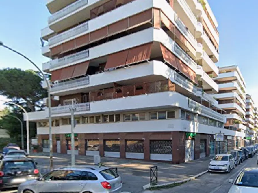 Immagine 7 di Negozio in vendita  in Via F.V. Nardelli a Roma