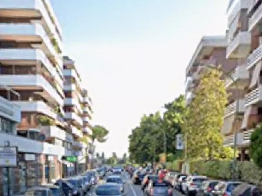 Immagine 8 di Negozio in vendita  in Via F.V. Nardelli a Roma