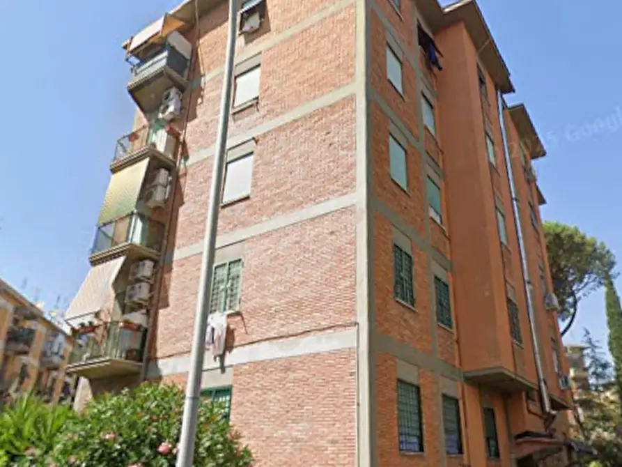 Immagine 2 di Appartamento in vendita  in Via Carlo Calisse a Roma