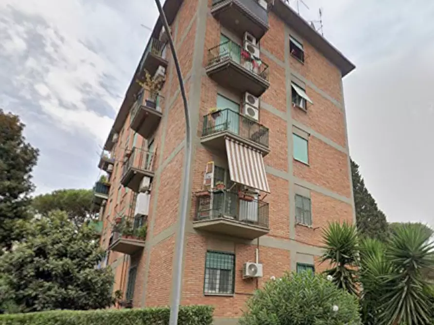 Immagine 6 di Appartamento in vendita  in Via Carlo Calisse a Roma