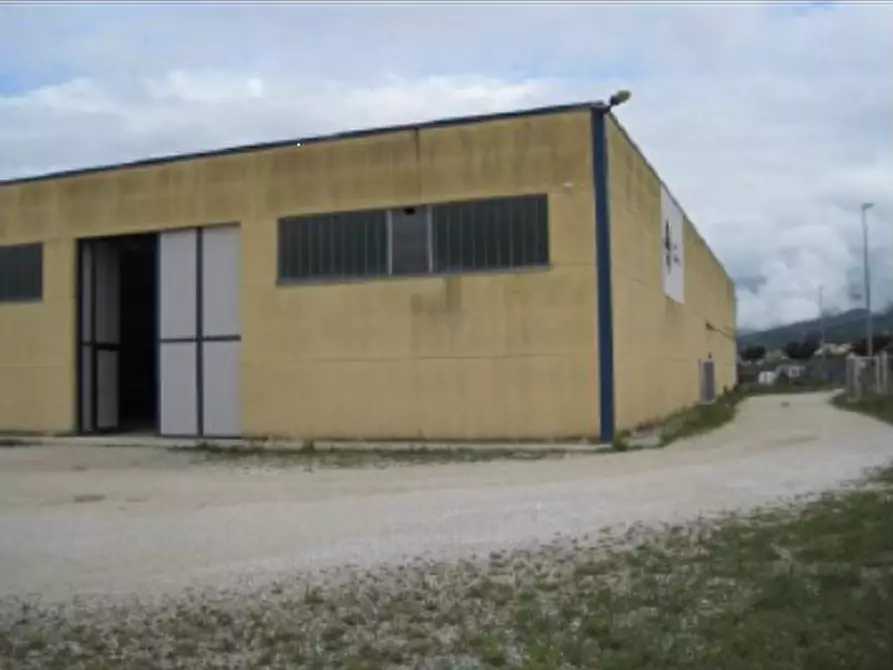 Immagine 1 di Capannone industriale in vendita  in Via del Palio a Gualdo Tadino
