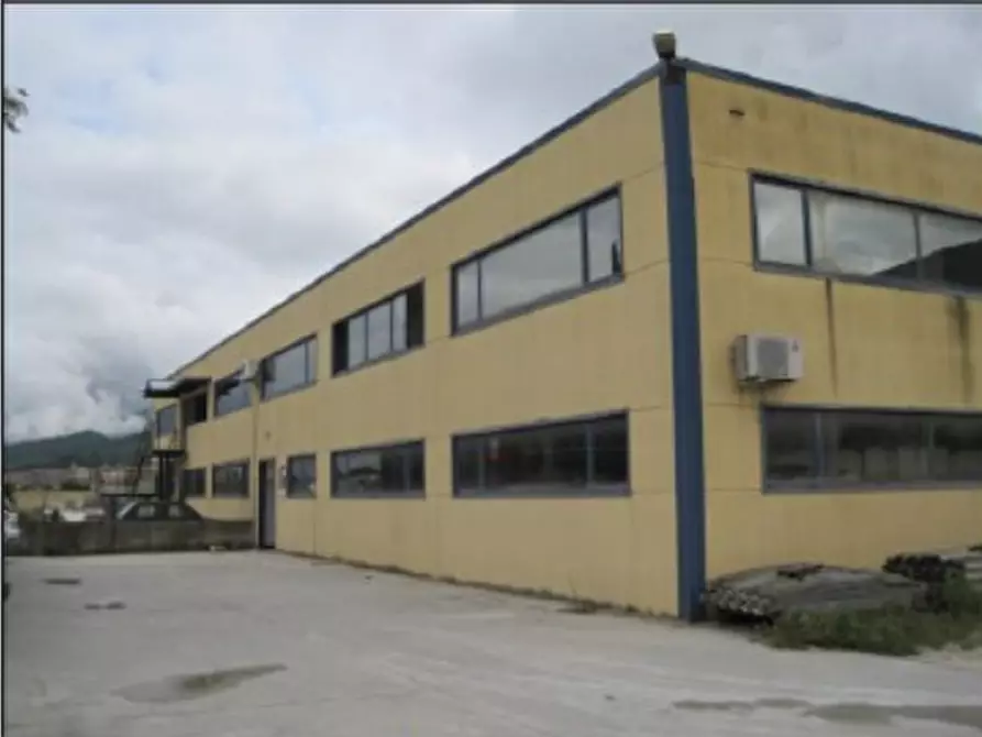 Immagine 4 di Capannone industriale in vendita  in Via del Palio a Gualdo Tadino