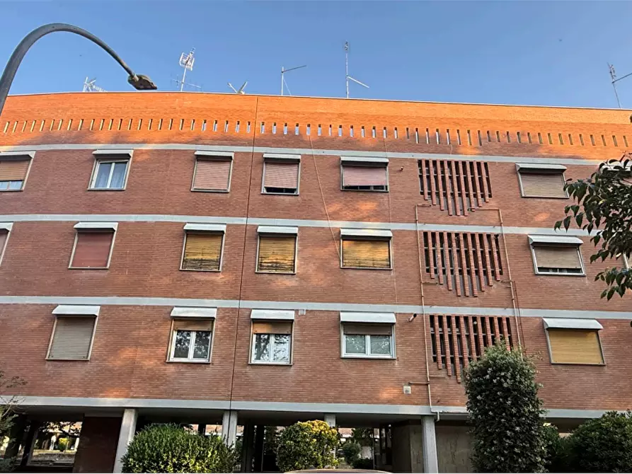 Immagine 1 di Appartamento in vendita  in Via Roberto Lordi  a Roma