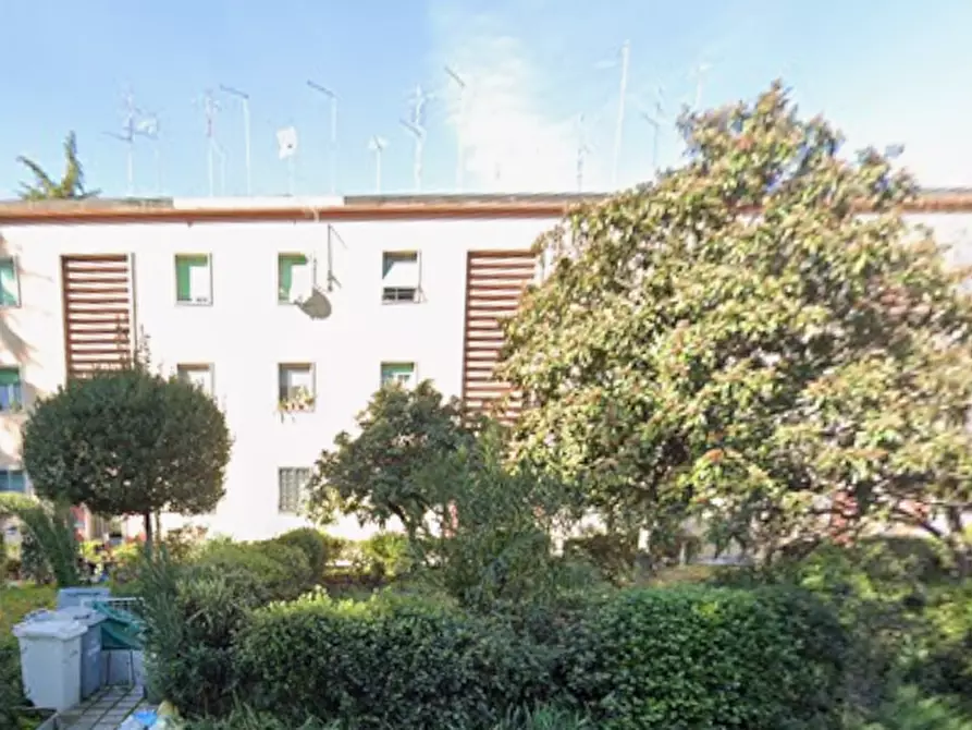 Immagine 7 di Appartamento in vendita  in Via Gustavo Moreno a Guidonia Montecelio