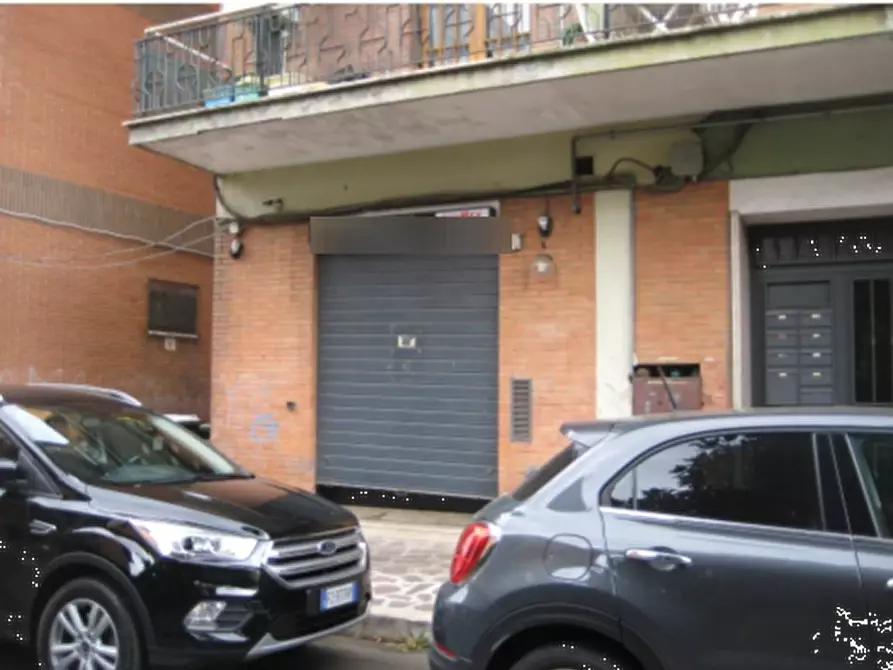 Immagine 4 di Negozio in vendita  in Via Antonio Cantore a San Cesareo