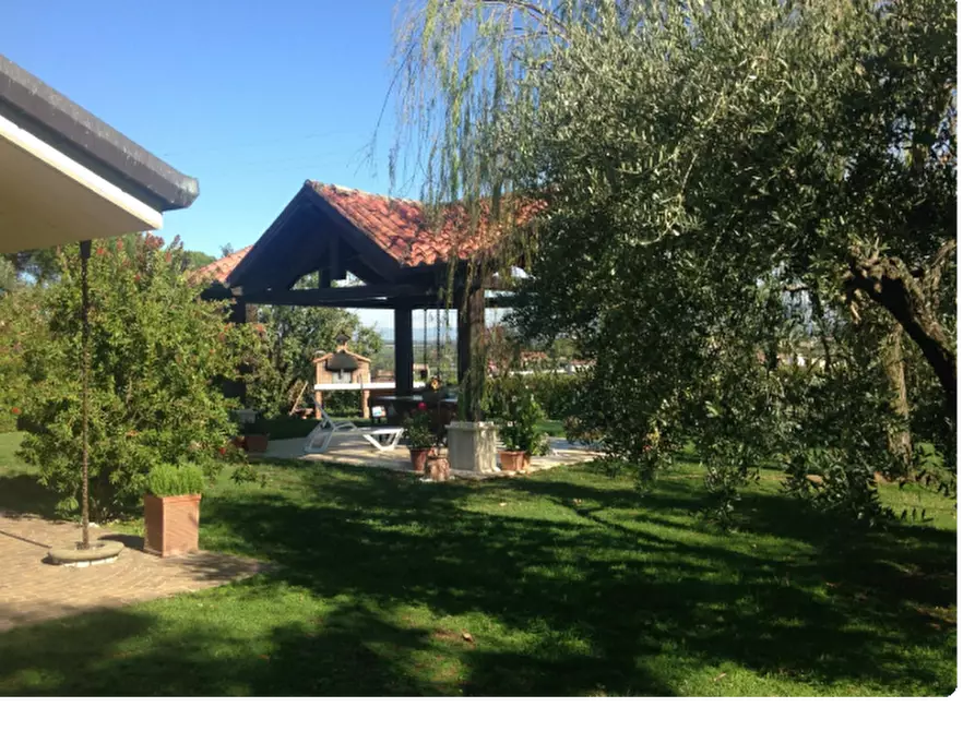 Immagine 2 di Villa in vendita  in Contrada Ponte del Colle a Artena