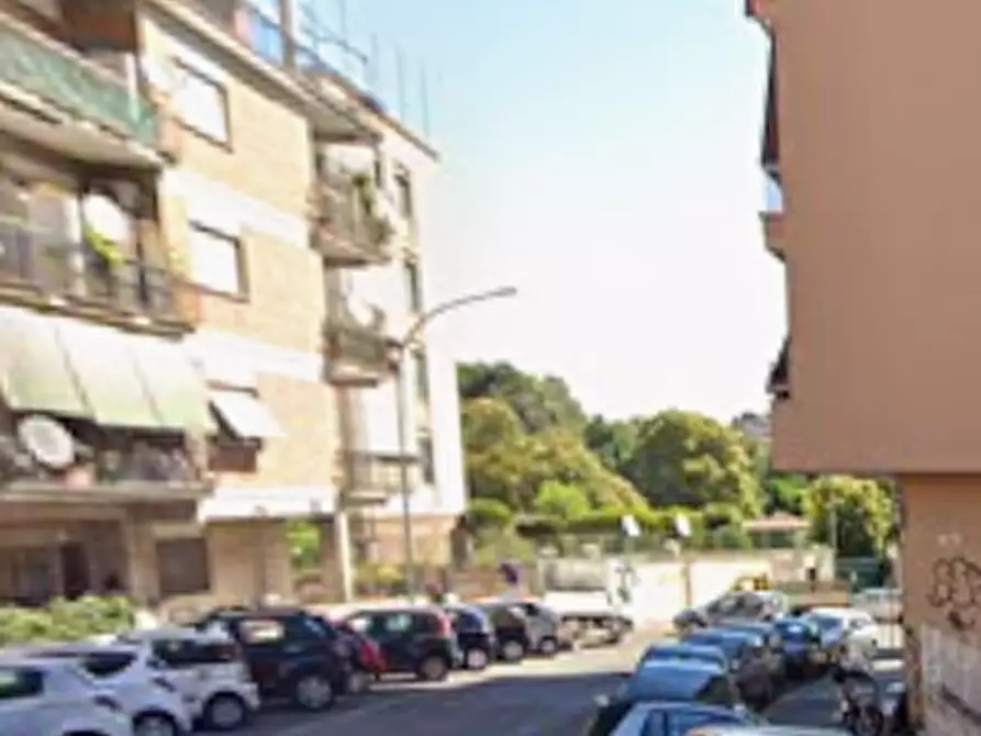 Immagine 7 di Appartamento in vendita  in Via Monte Fumaiolo a Roma