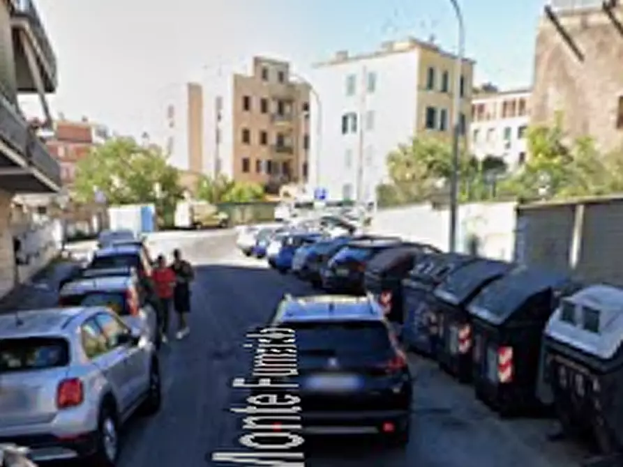 Immagine 8 di Appartamento in vendita  in Via Monte Fumaiolo a Roma