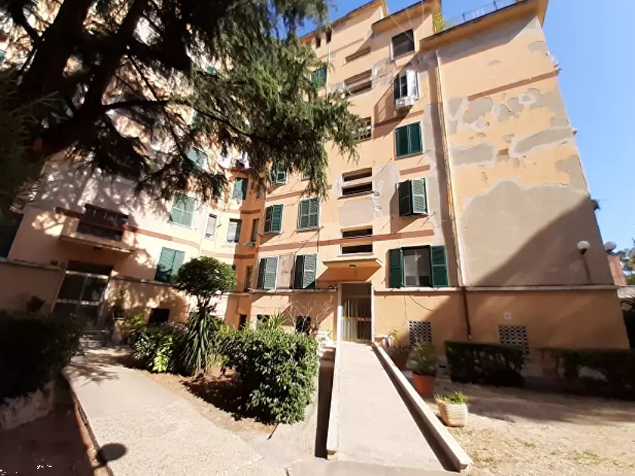 Immagine 3 di Appartamento in vendita  in Piazza Caterina Sforza a Roma