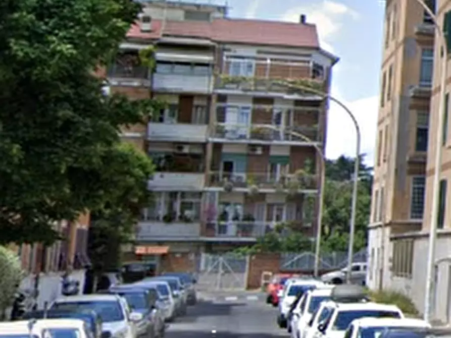 Immagine 8 di Appartamento in vendita  in Piazza Caterina Sforza a Roma