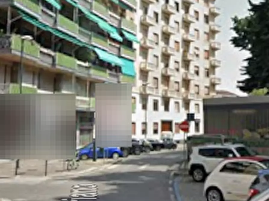 Immagine 6 di Garage in vendita  in Piazza Adriano a Torino