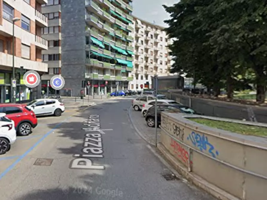 Immagine 7 di Garage in vendita  in Piazza Adriano a Torino