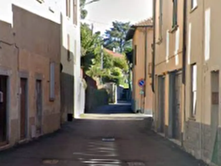 Immagine 7 di Ufficio in vendita  in Via Dalmazio Birago a Cuveglio