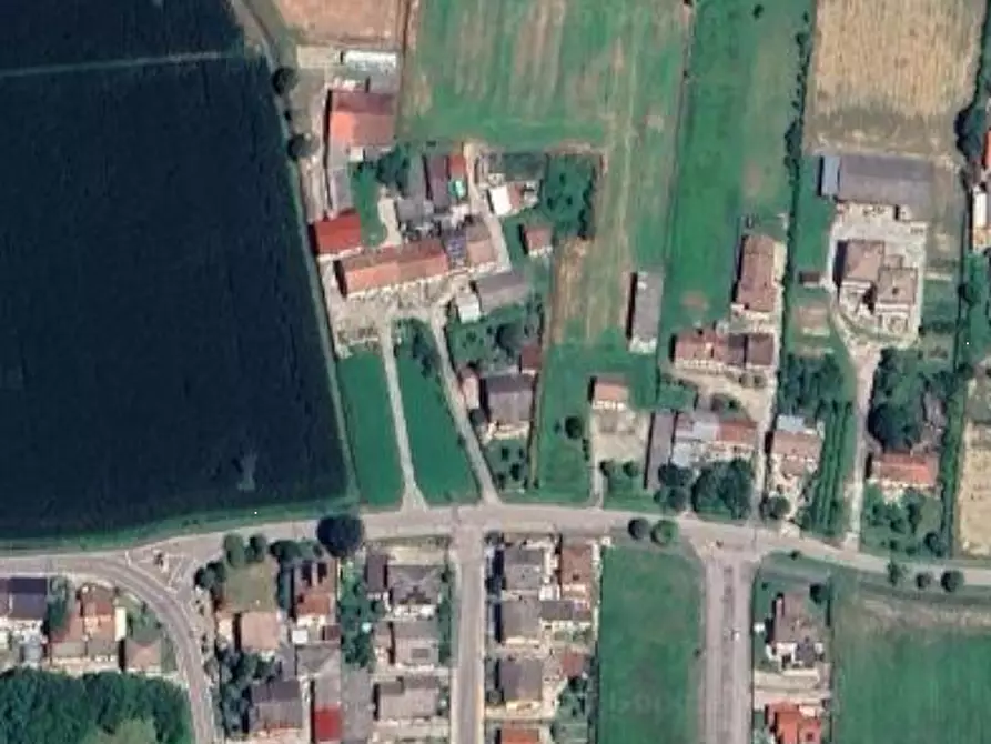 Immagine 10 di Porzione di casa in vendita  in Via Visegna a Salizzole