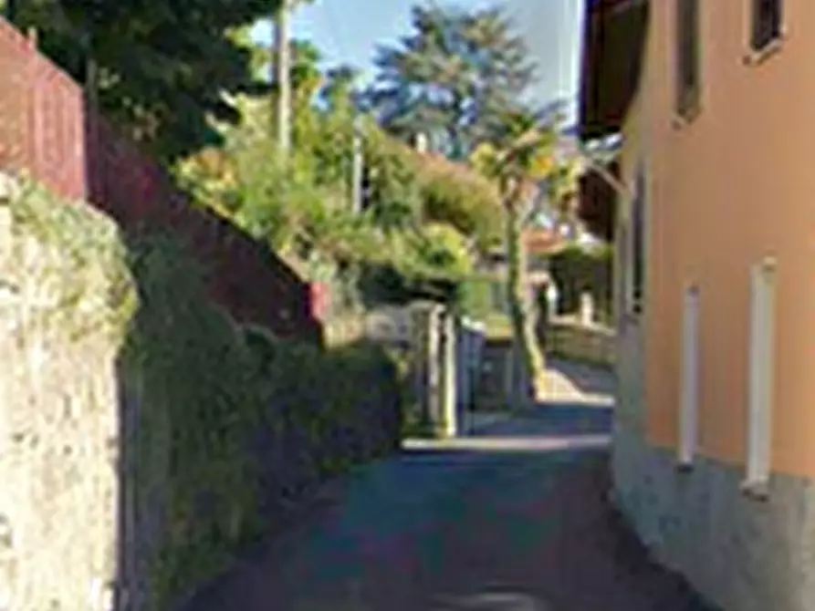 Immagine 7 di Ufficio in vendita  in Via Dalmazio Birago a Cuveglio