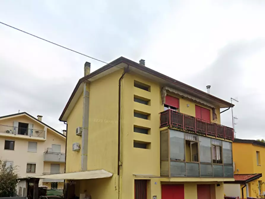 Immagine 1 di Appartamento in vendita  in Via Altichiero a Padova