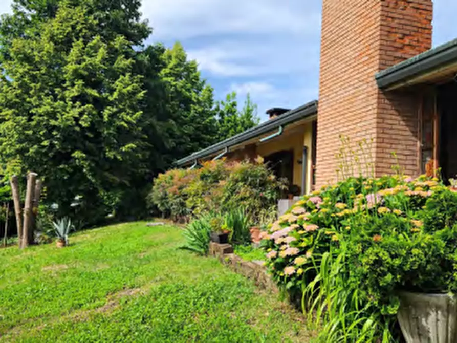 Immagine 7 di Villa in vendita  in Via Bellimadore  a Montorso Vicentino