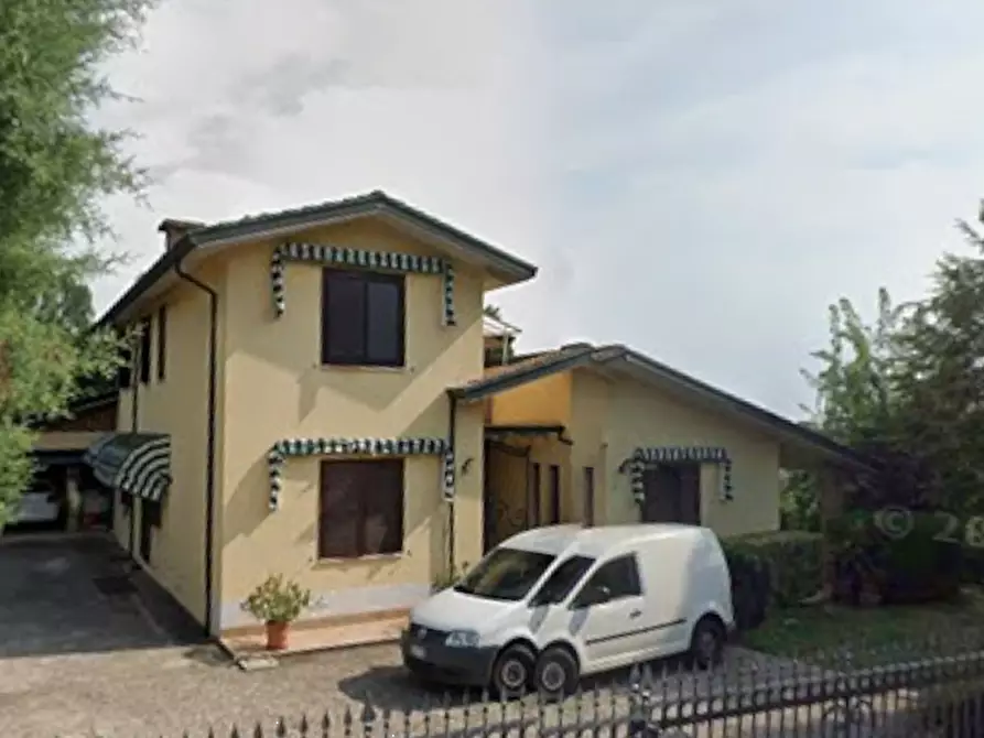 Immagine 15 di Villa in vendita  in Via Bellimadore  a Montorso Vicentino