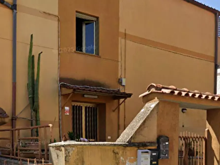 Immagine 2 di Appartamento in vendita  in Via Casatenovo  a Roma