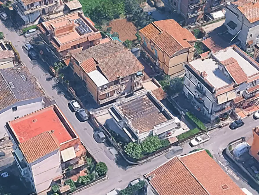 Immagine 11 di Appartamento in vendita  in Via Casatenovo  a Roma