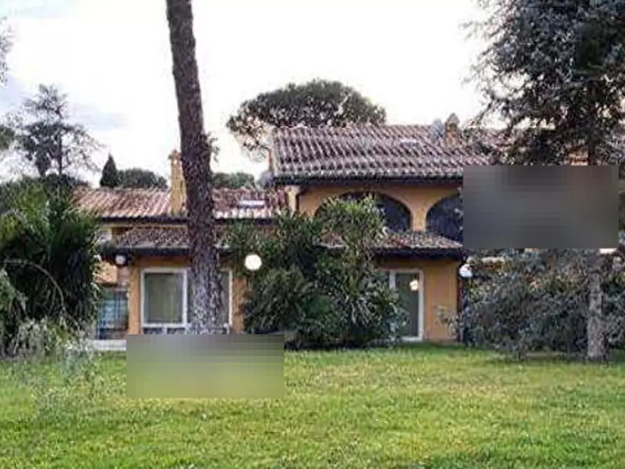Immagine 2 di Villa in vendita  in Via Casali delle Cornacchiole a Roma