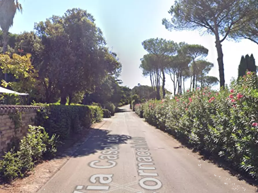 Immagine 4 di Villa in vendita  in Via Casali delle Cornacchiole a Roma