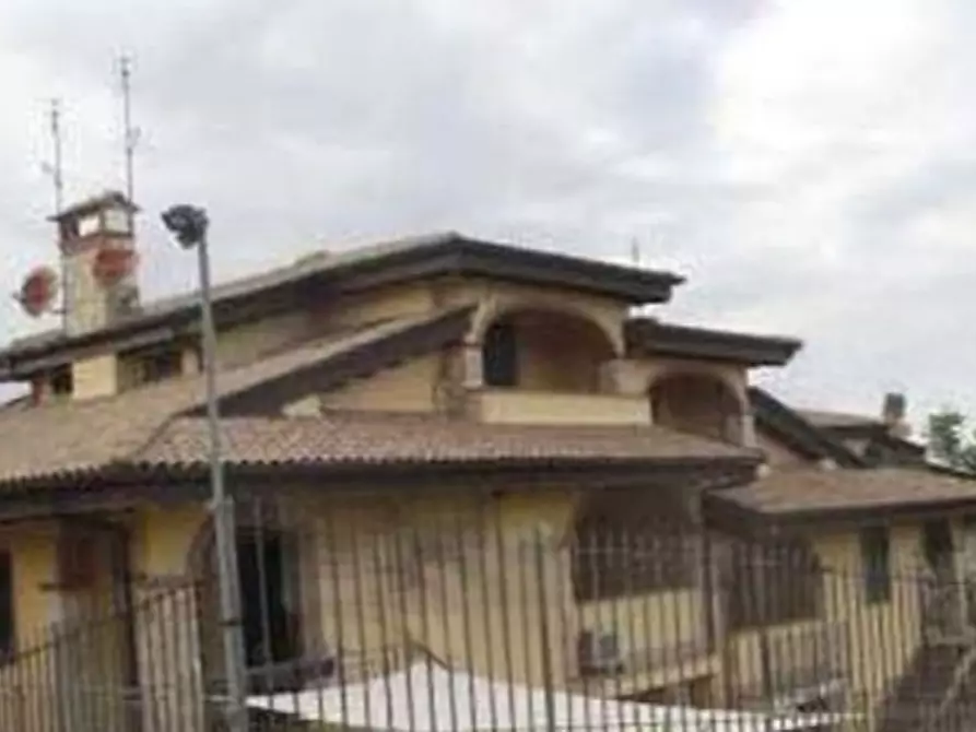 Immagine 2 di Villa in vendita  in Vicolo di S. Matteo a Roma