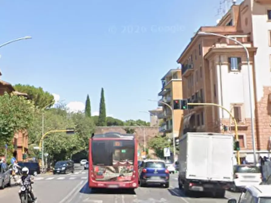 Immagine 4 di Appartamento in vendita  in Via Monza a Roma