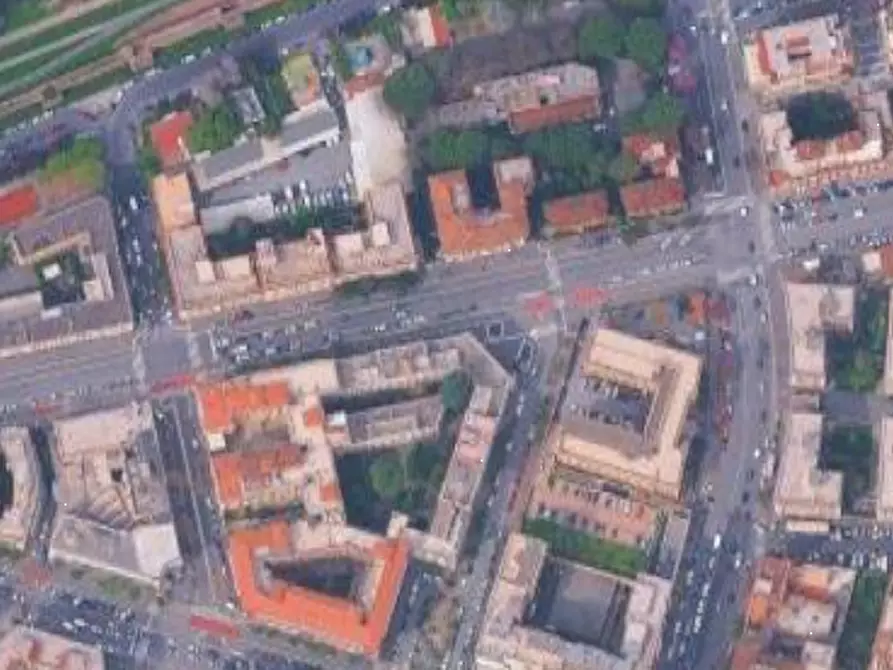 Immagine 6 di Appartamento in vendita  in Via Monza a Roma