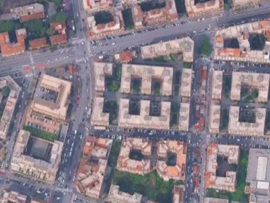 Immagine 10 di Appartamento in vendita  in Via Monza a Roma
