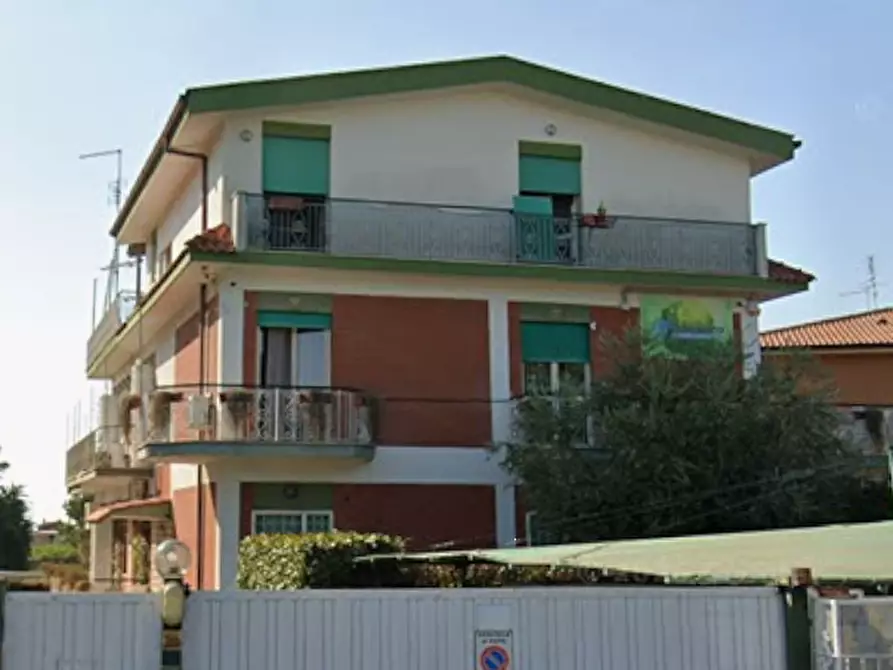 Immagine 5 di Appartamento in vendita  in Via di Vermicino a Roma