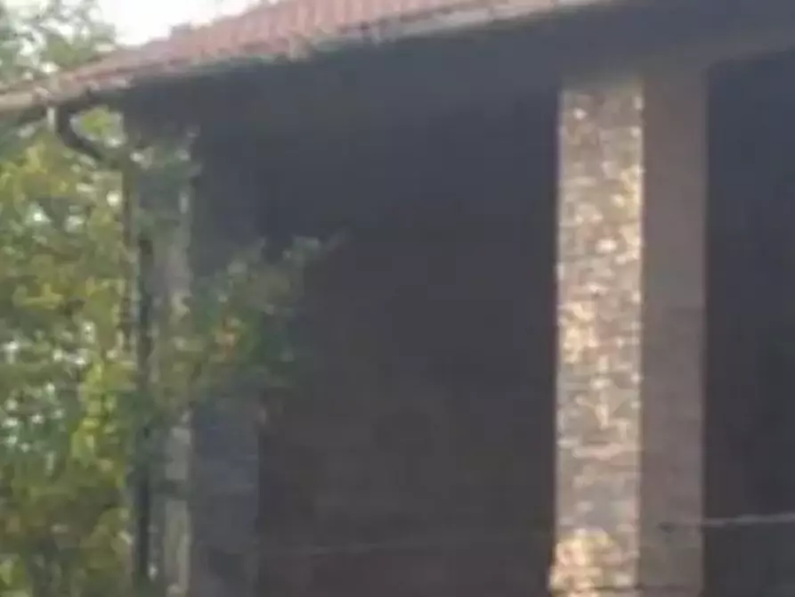 Immagine 14 di Stabile in vendita  in Via Romesino a Albinea