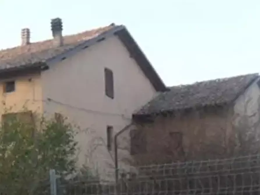 Immagine 17 di Stabile in vendita  in Via Romesino a Albinea