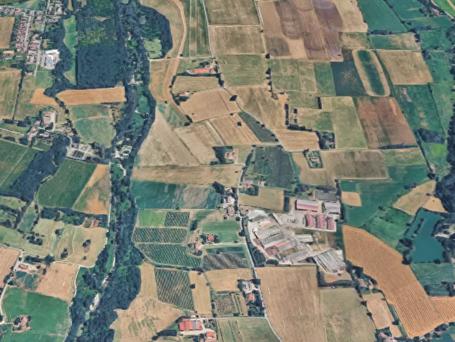 Immagine 25 di Stabile in vendita  in Via Romesino a Albinea