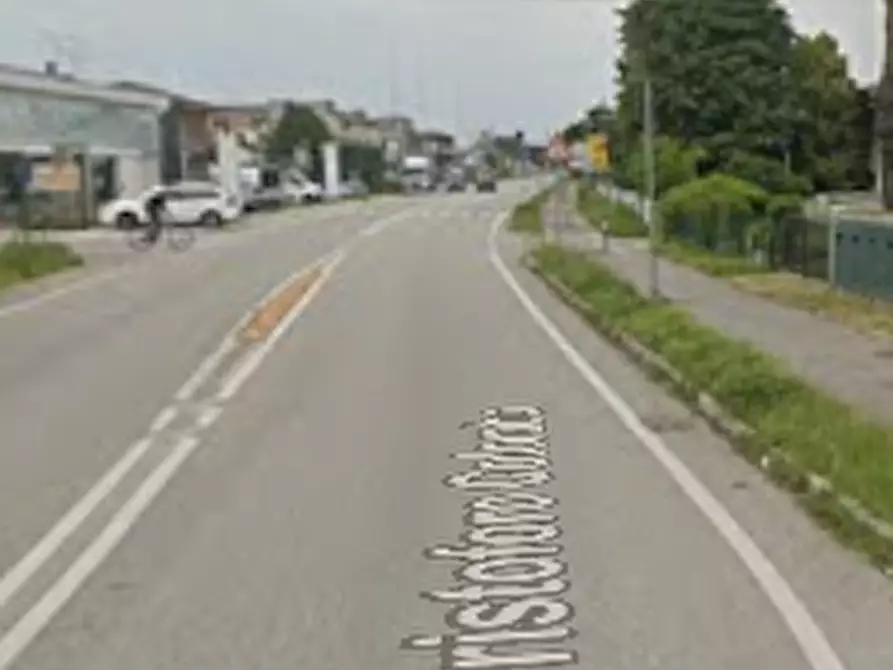 Immagine 5 di Stabile in vendita  in Via Cristoforo Colombo a Monselice