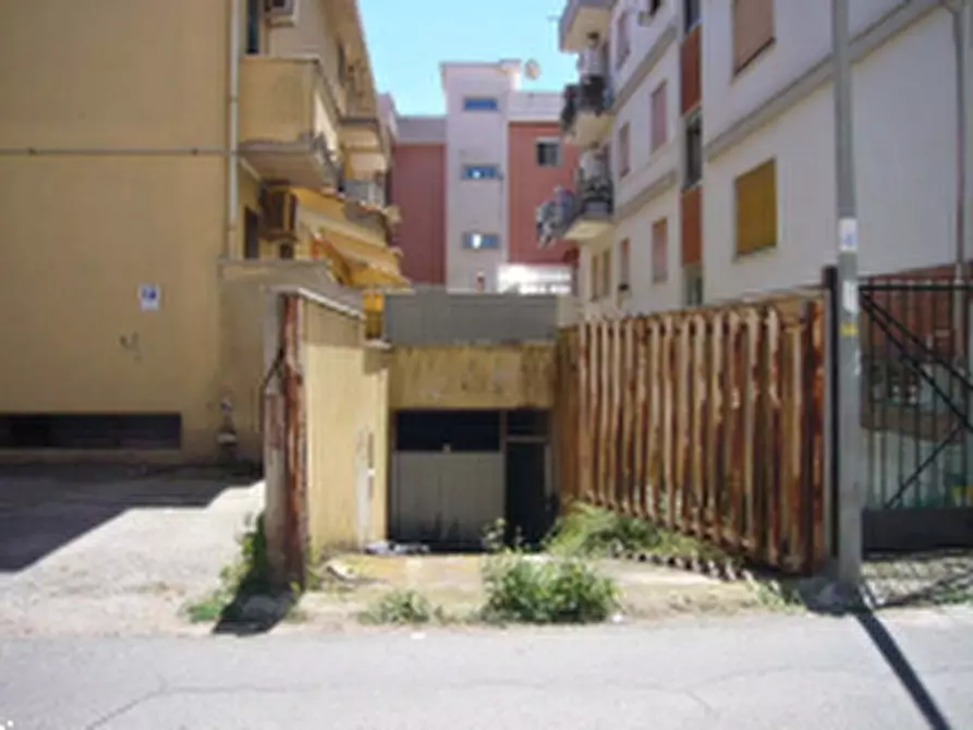 Immagine 1 di Garage in vendita  in Via Andreina  a Anzio