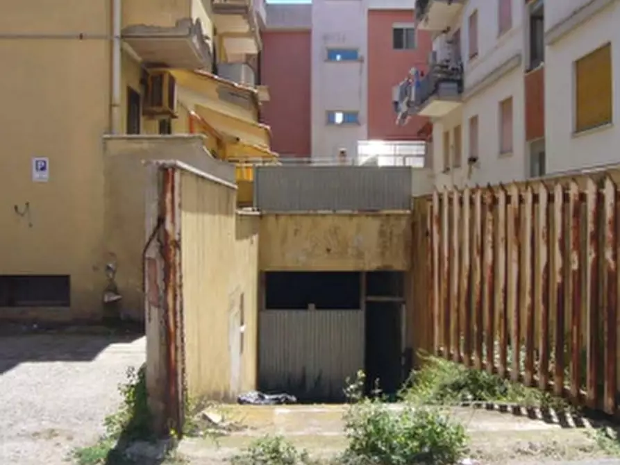 Immagine 4 di Garage in vendita  in Via Andreina  a Anzio