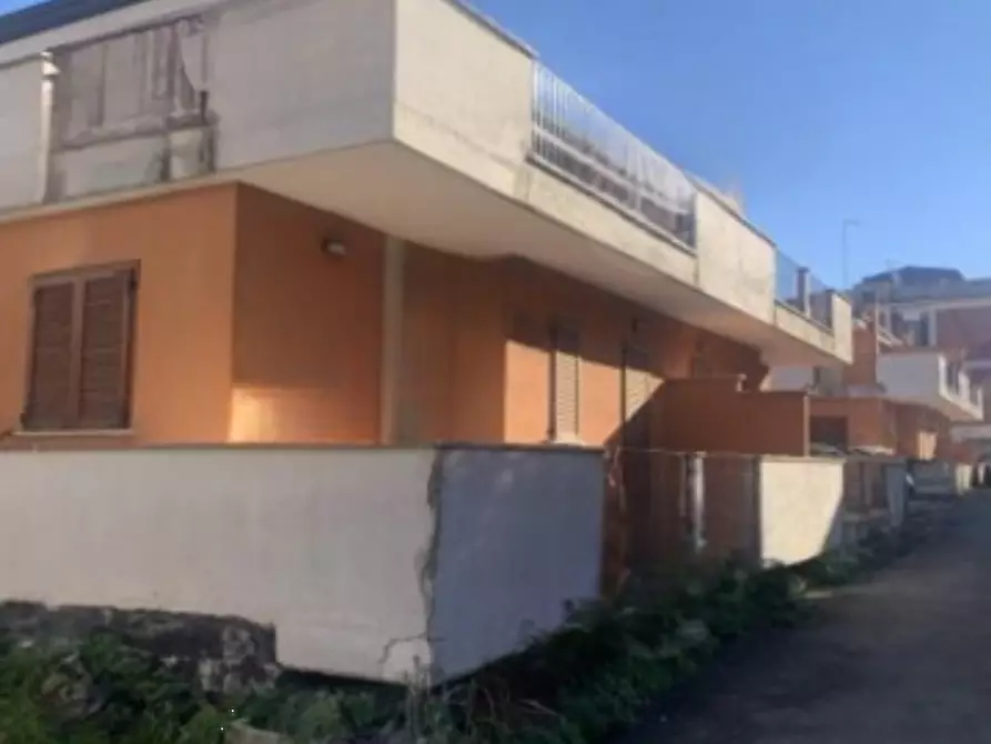 Immagine 2 di Stabile in vendita  in Via Giuseppe Cesare Abba a Mentana