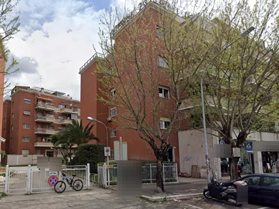 Immagine 1 di Appartamento in vendita  in Via Franco Sacchetti  a Roma