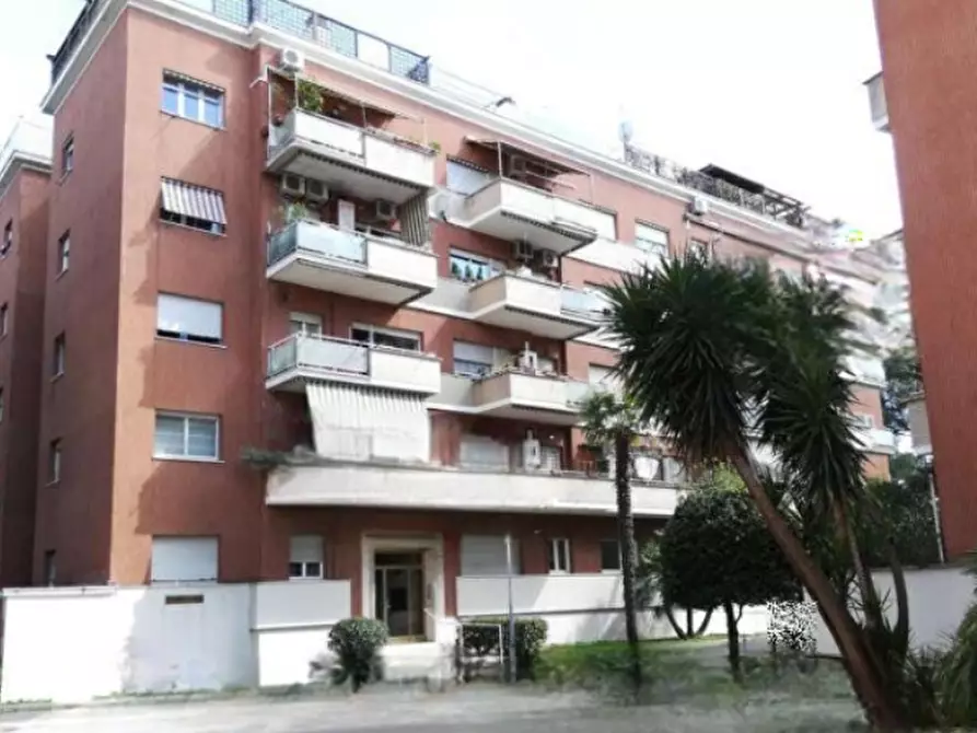 Immagine 7 di Appartamento in vendita  in Via Franco Sacchetti  a Roma