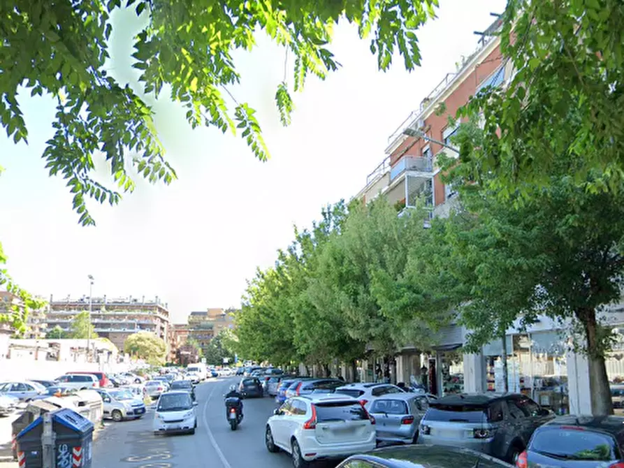 Immagine 9 di Appartamento in vendita  in Via Franco Sacchetti  a Roma