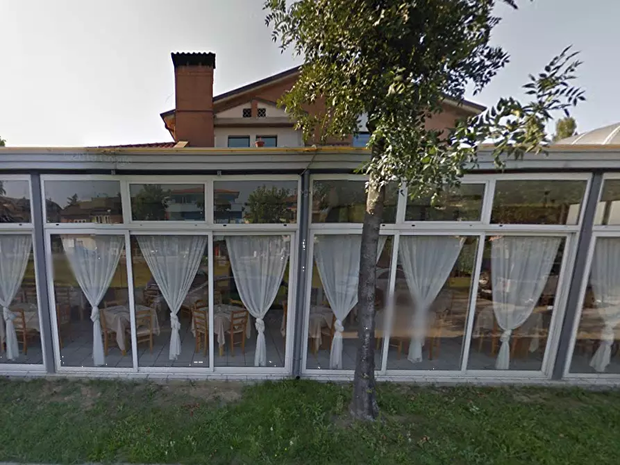 Immagine 3 di Negozio in vendita  in Viale Veneto a Riccione