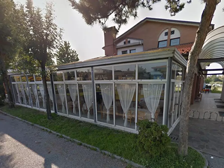 Immagine 4 di Negozio in vendita  in Viale Veneto a Riccione