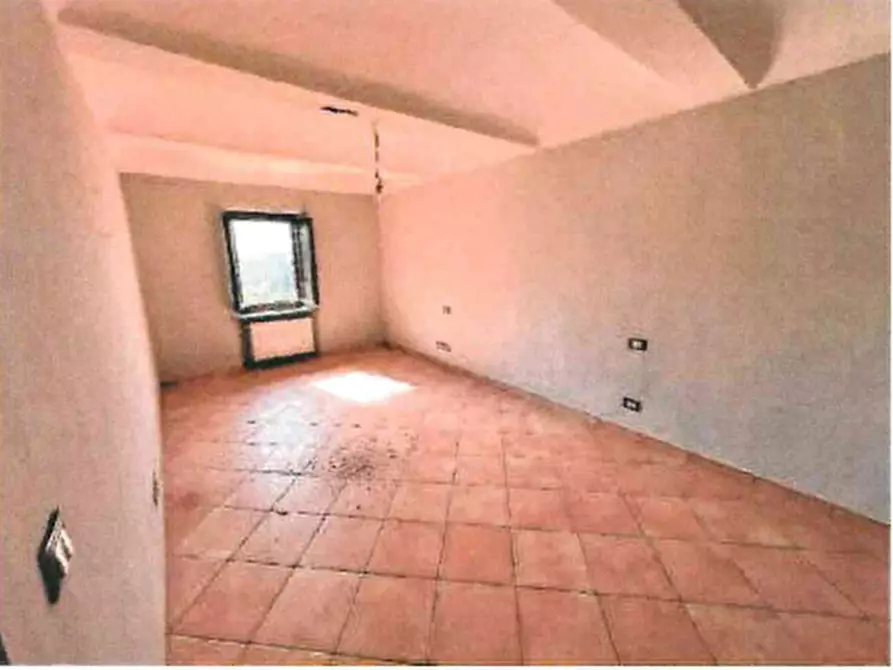 Immagine 3 di Casa indipendente in vendita  in Via Sant'Antonio a Ferrere