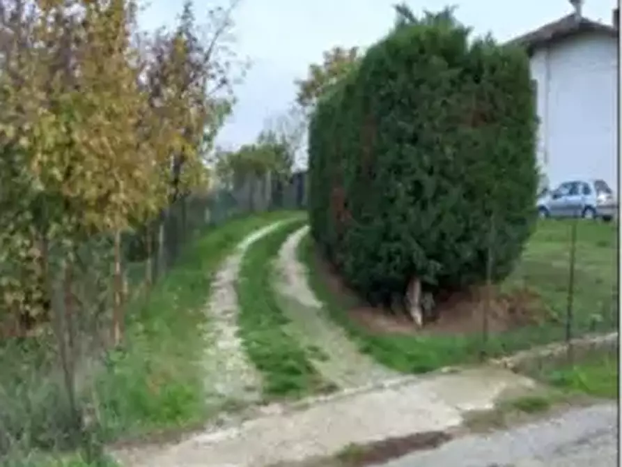 Immagine 8 di Porzione di casa in vendita  in Via Carossi a Castagnole Delle Lanze