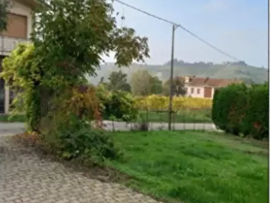 Immagine 9 di Porzione di casa in vendita  in Via Carossi a Castagnole Delle Lanze