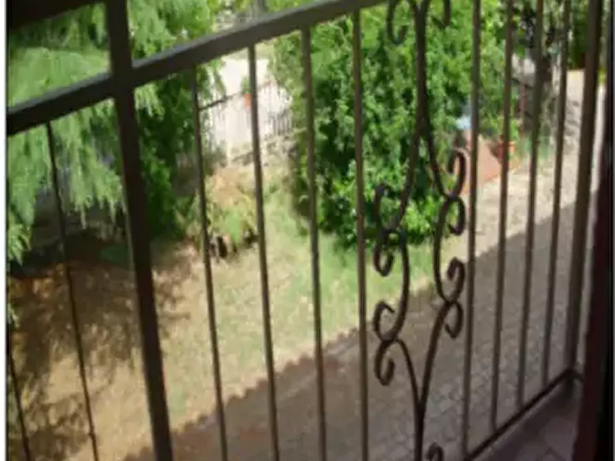 Immagine 15 di Porzione di casa in vendita  in Via Carossi a Castagnole Delle Lanze